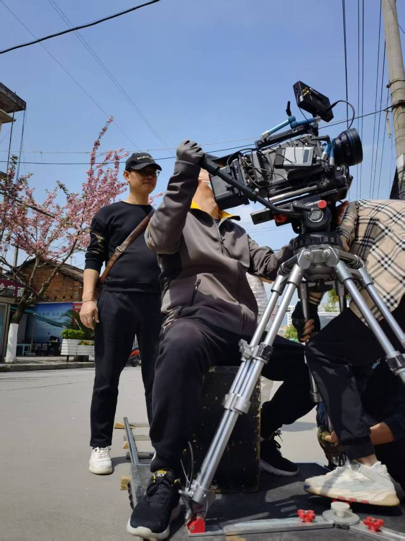 两当县广告片拍摄：快消品牌爆款之选，网感内容适配社媒传播！